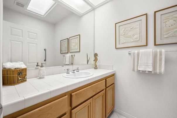 Bathroom, Interior, Tile Countertops