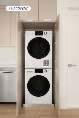 Interior, Utility Closets, Washer, Wood Texture Flooring