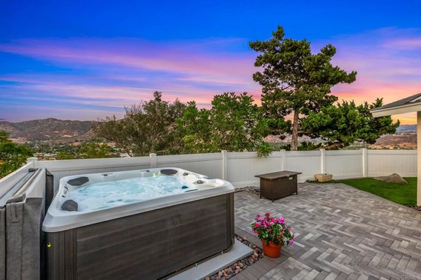 Exterior, Hot Tub