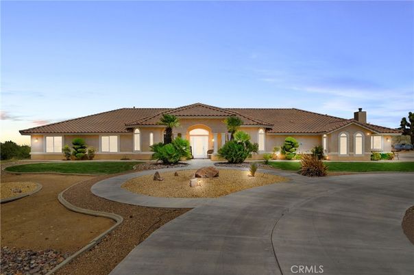Backyard, Exterior, Facade, Mediterranean