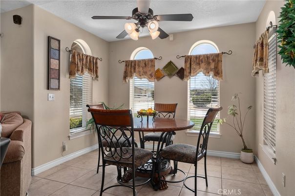 Dining room, Interior