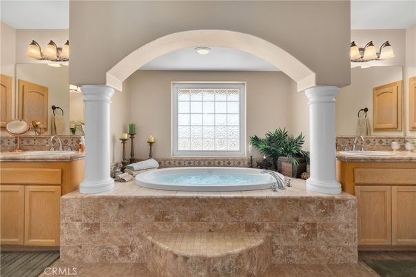 Bathroom, Dual Sink Vanities, Interior, Pool