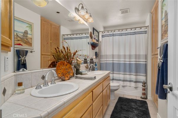 Bathroom, Interior, Tile Countertops