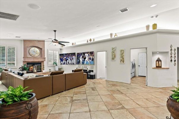 Fireplace, Interior, Living room, Recessed Lighting