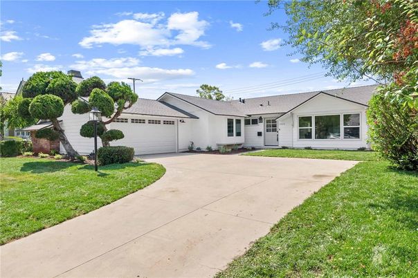Attached, Backyard, Exterior, Facade, Ranch