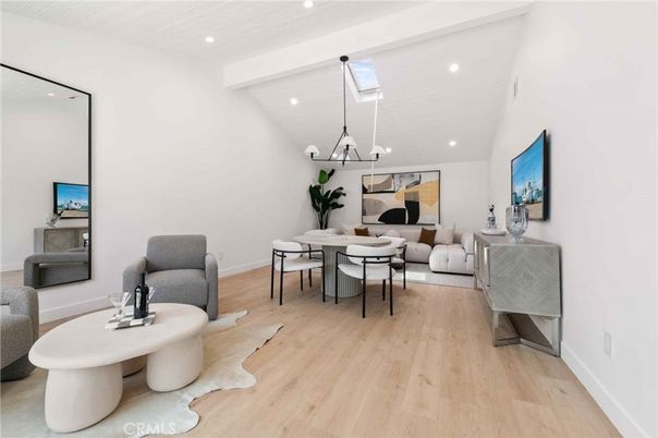 Chandelier, Dining room, Interior, Living room, Recessed Lighting, Wood Texture Flooring