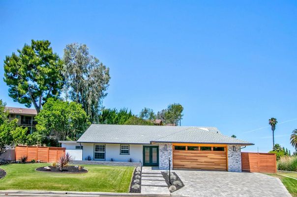 Attached, Exterior, Facade, Ranch