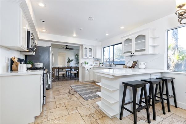 Dining room, Interior, Kitchen, Recessed Lighting