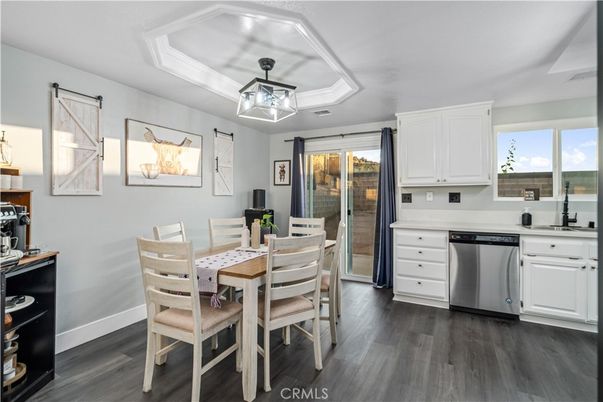 Dining room, Interior, Kitchen, Stainless Steel Appliances, Wood Texture Flooring