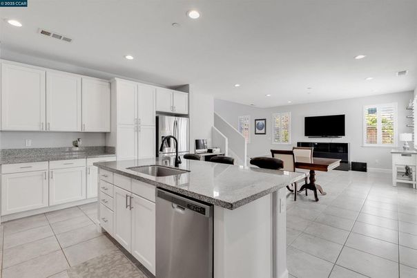 Dining room, Interior, Kitchen, Recessed Lighting, Stainless Steel Appliances