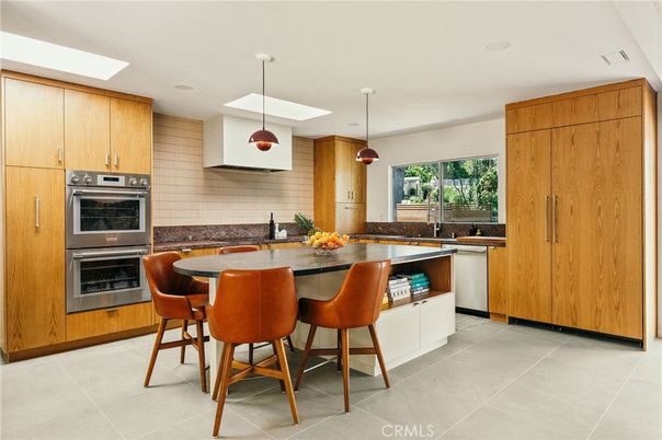 Interior, Living room, Pendant Lights, Stone Walls, Wood Texture Flooring