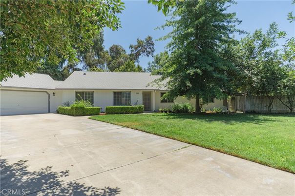 Attached, Backyard, Exterior, Facade, Ranch
