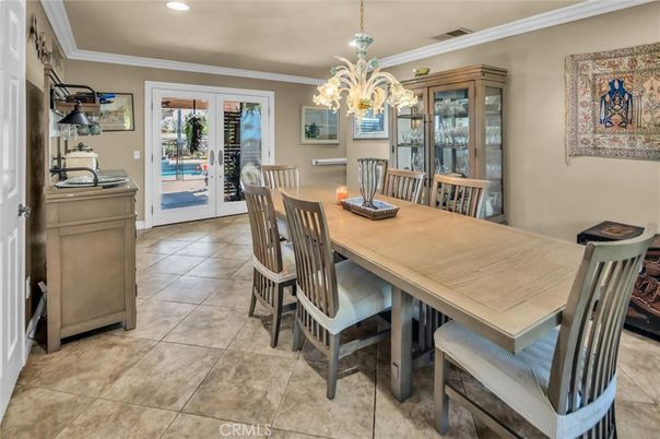 Chandelier, Dining room, Interior, Recessed Lighting