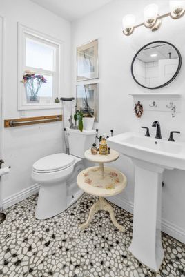 Bathroom, Interior