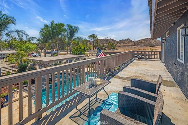 Exterior, Pool, Other