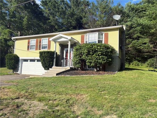 Attached, Exterior, Facade, Raised Ranch