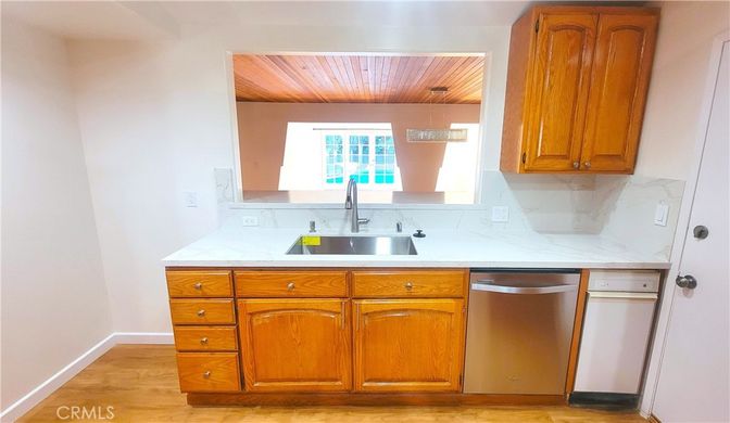 Interior, Kitchen, Marble Walls, Wooden Ceilings, Wood Texture Flooring