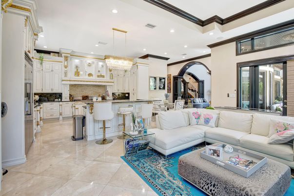 Chandelier, Dining room, Interior, Kitchen, Living room, Recessed Lighting