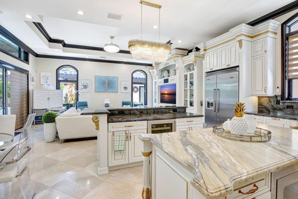 Chandelier, Interior, Kitchen, Living room, Recessed Lighting, Stainless Steel Appliances