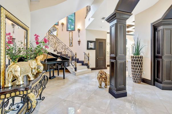 Interior, Piano, Recessed Lighting