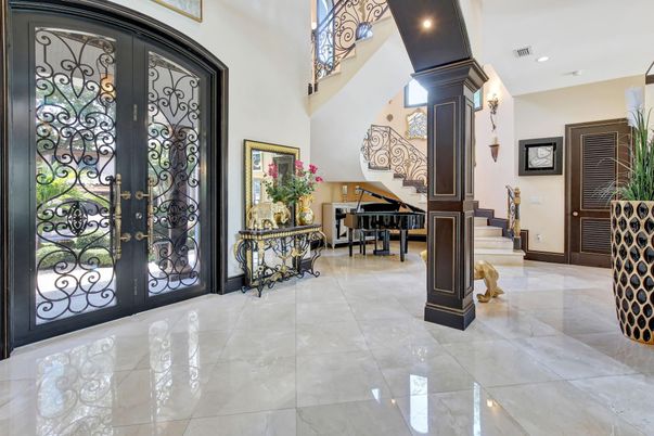 Interior, Piano, Recessed Lighting