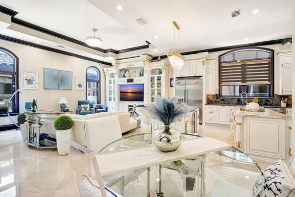 Chandelier, Dining room, Interior, Kitchen, Living room, Pendant Lights, Recessed Lighting, Stainless Steel Appliances