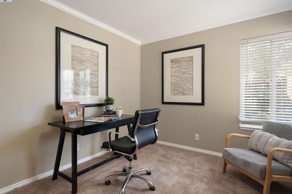 Home Office, Interior