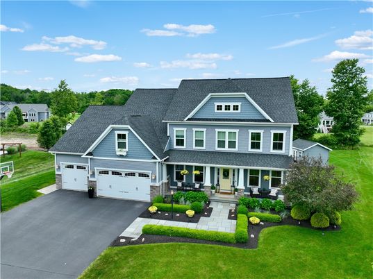 Attached, Exterior, Facade, Farmhouse