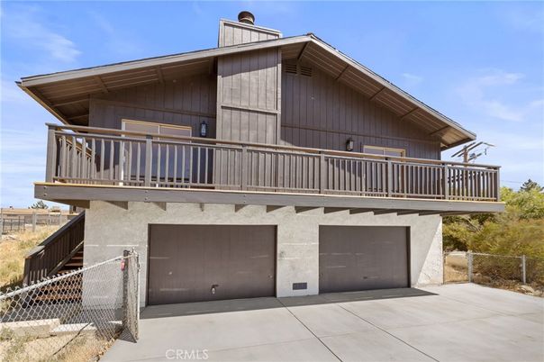 Attached, Exterior, Facade, Modern