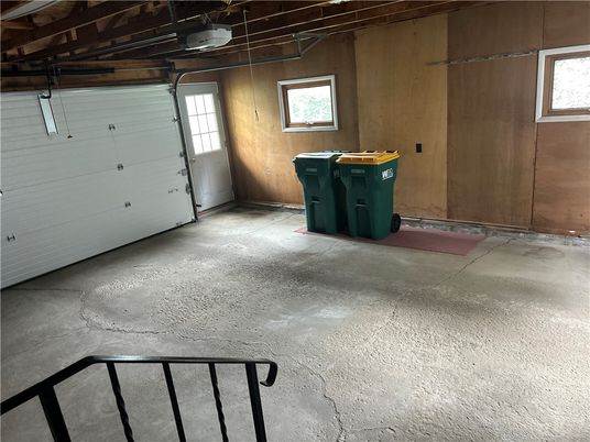 Garage, Interior, Wooden Walls