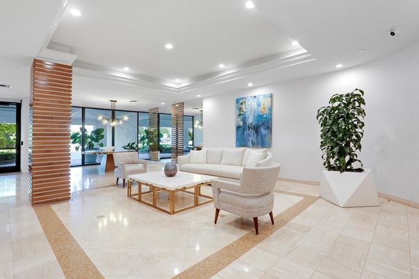 Interior, Living room, Pendant Lights, Recessed Lighting