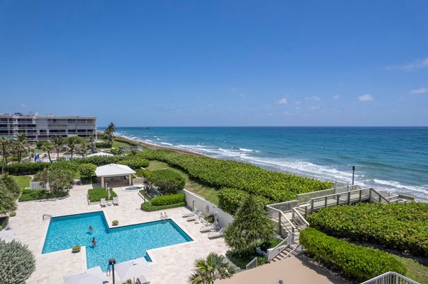 Exterior, Pool, Water