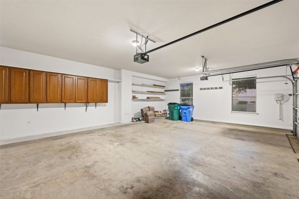 Garage, Interior