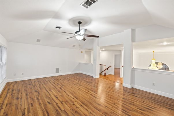 Empty room, Interior, Recessed Lighting, Wood Texture Flooring