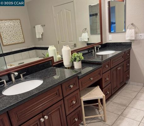 Bathroom, Dual Sink Vanities, Interior