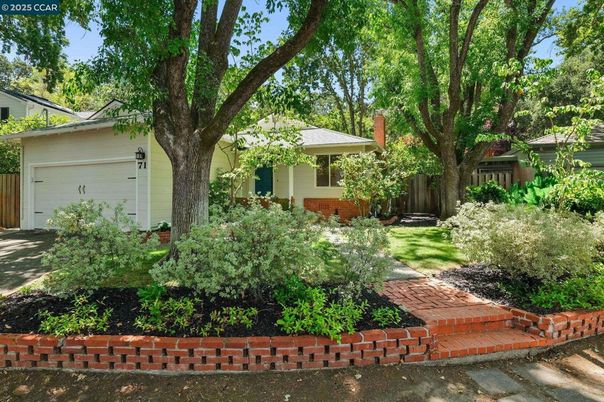 Backyard, Detached Garage, Exterior