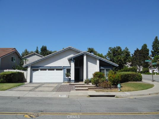 Attached, Exterior, Facade, Ranch