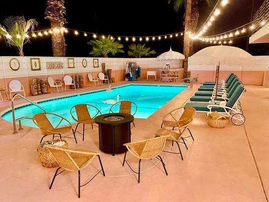 Exterior, Pool