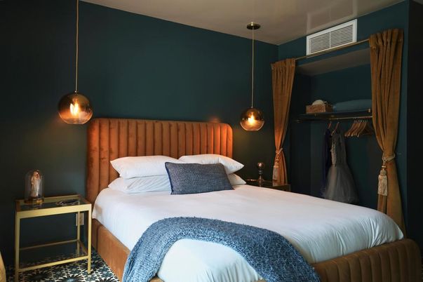 Bedroom, Interior, Pendant Lights