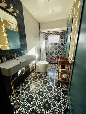Bathroom, Interior, Recessed Lighting