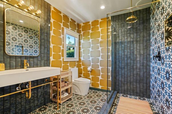 Bathroom, Interior, Recessed Lighting