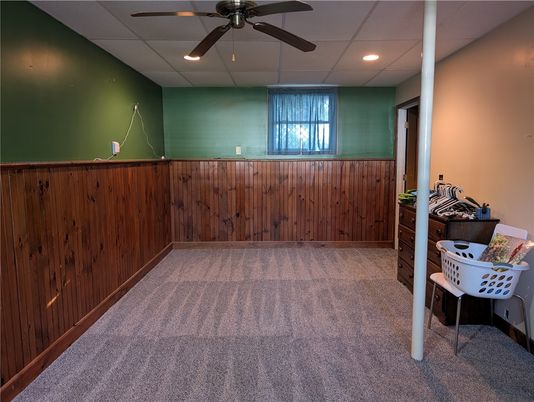 Empty room, Interior, Recessed Lighting, Wooden Walls