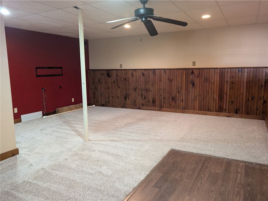 Empty room, Interior, Recessed Lighting