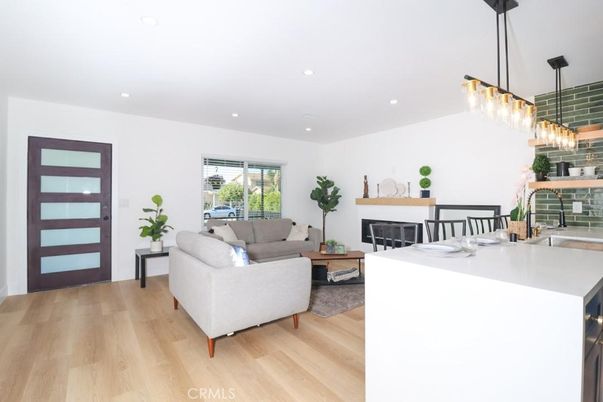 Fireplace, Interior, Living room, Pendant Lights, Recessed Lighting, Wood Texture Flooring
