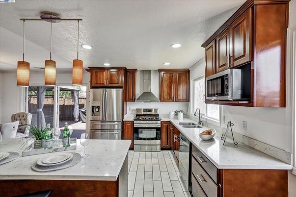 Interior, Kitchen, Pendant Lights, Recessed Lighting, Stainless Steel Appliances