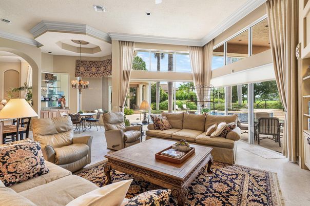 Chandelier, Dining room, Interior, Living room, Recessed Lighting