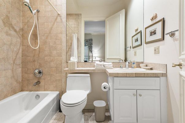 Bathroom, Interior, Tile Countertops