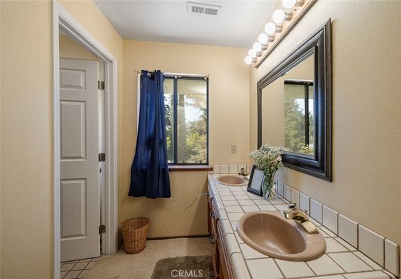 Bathroom, Interior, Tile Countertops