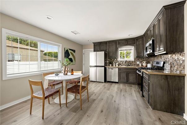 Dining room, Interior, Kitchen, Recessed Lighting, Wood Texture Flooring