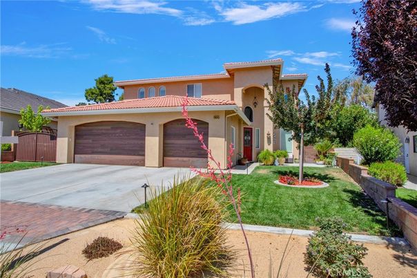 Attached, Backyard, Exterior, Facade, Mediterranean